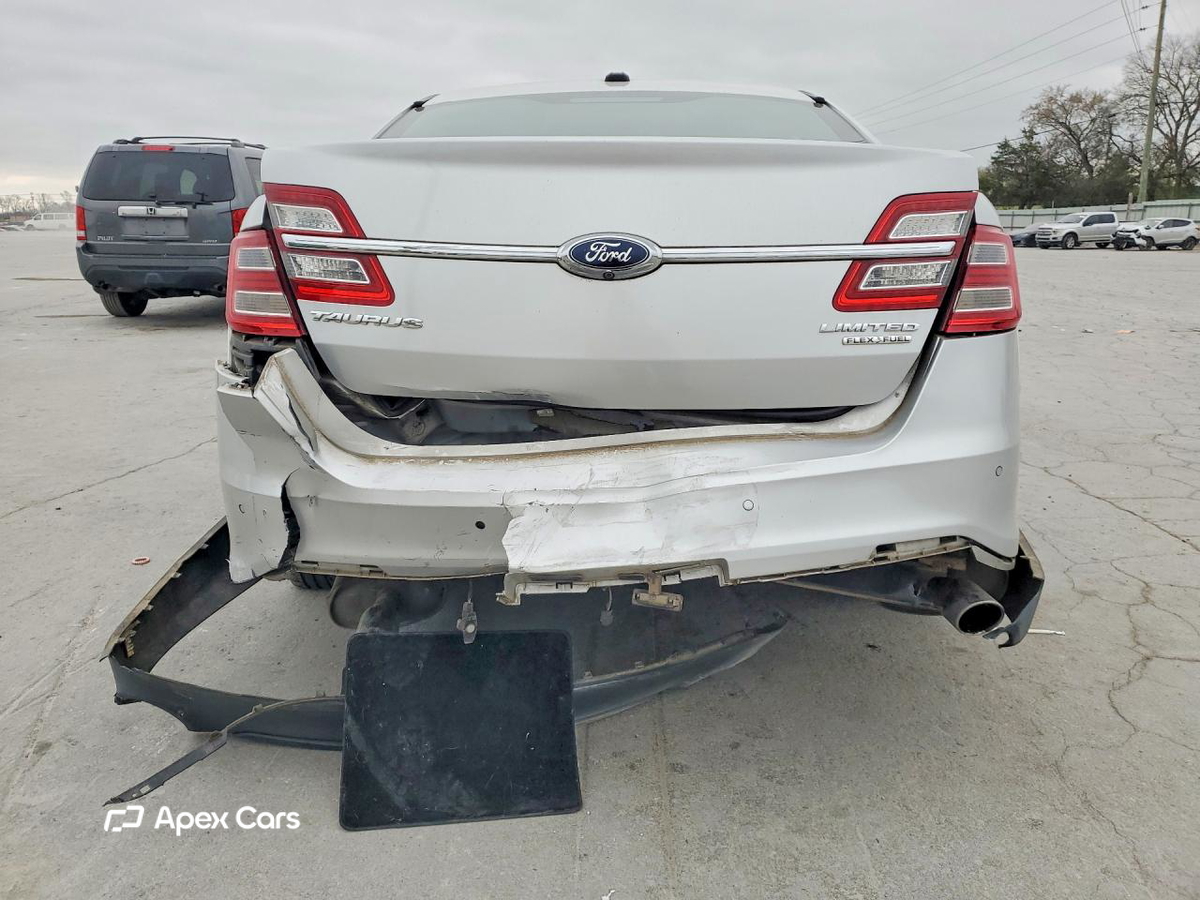 Ford Taurus 2015