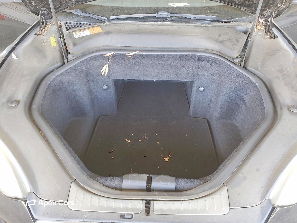 Tesla Model S 2013