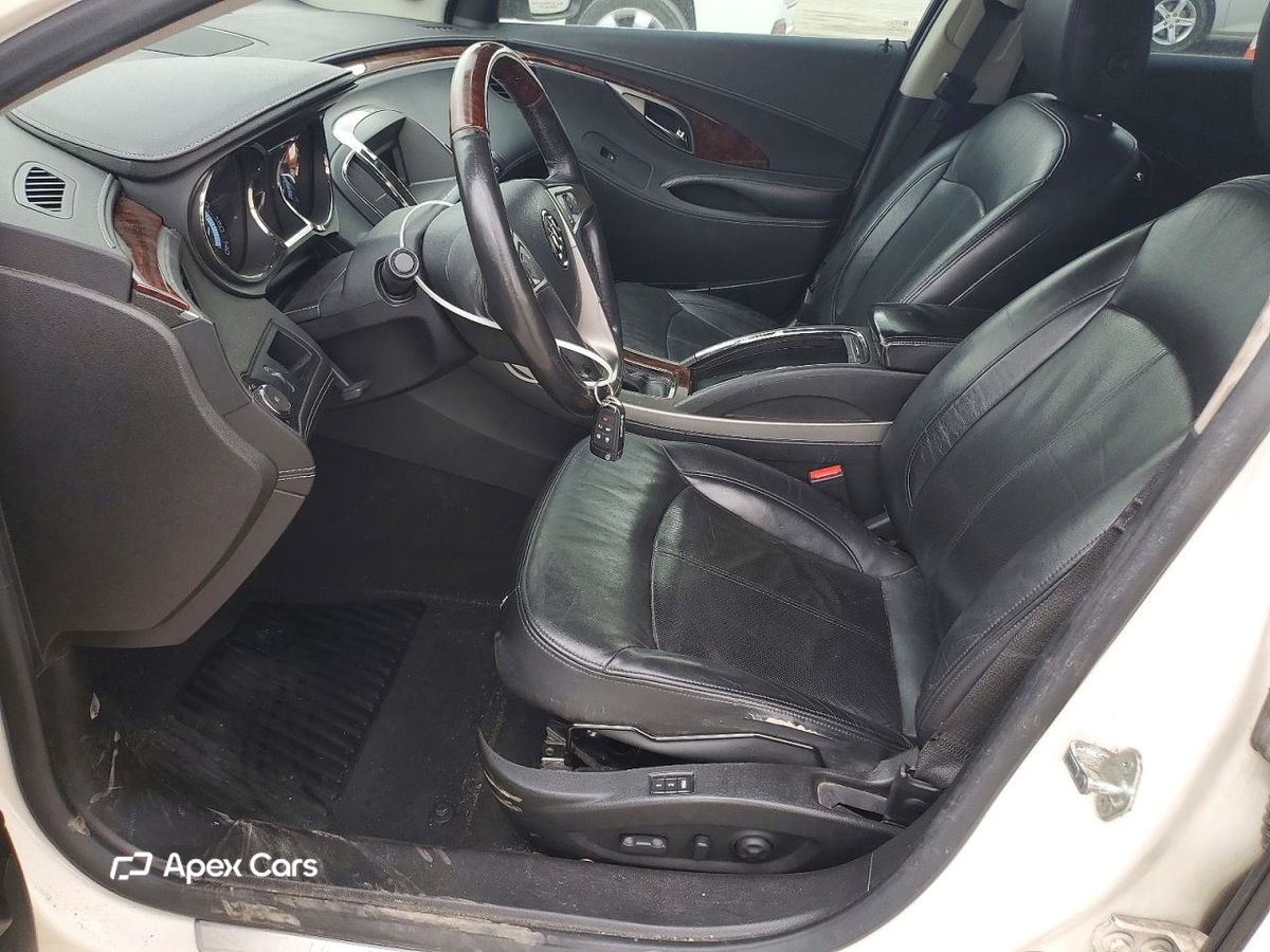 Buick LaCrosse 2011