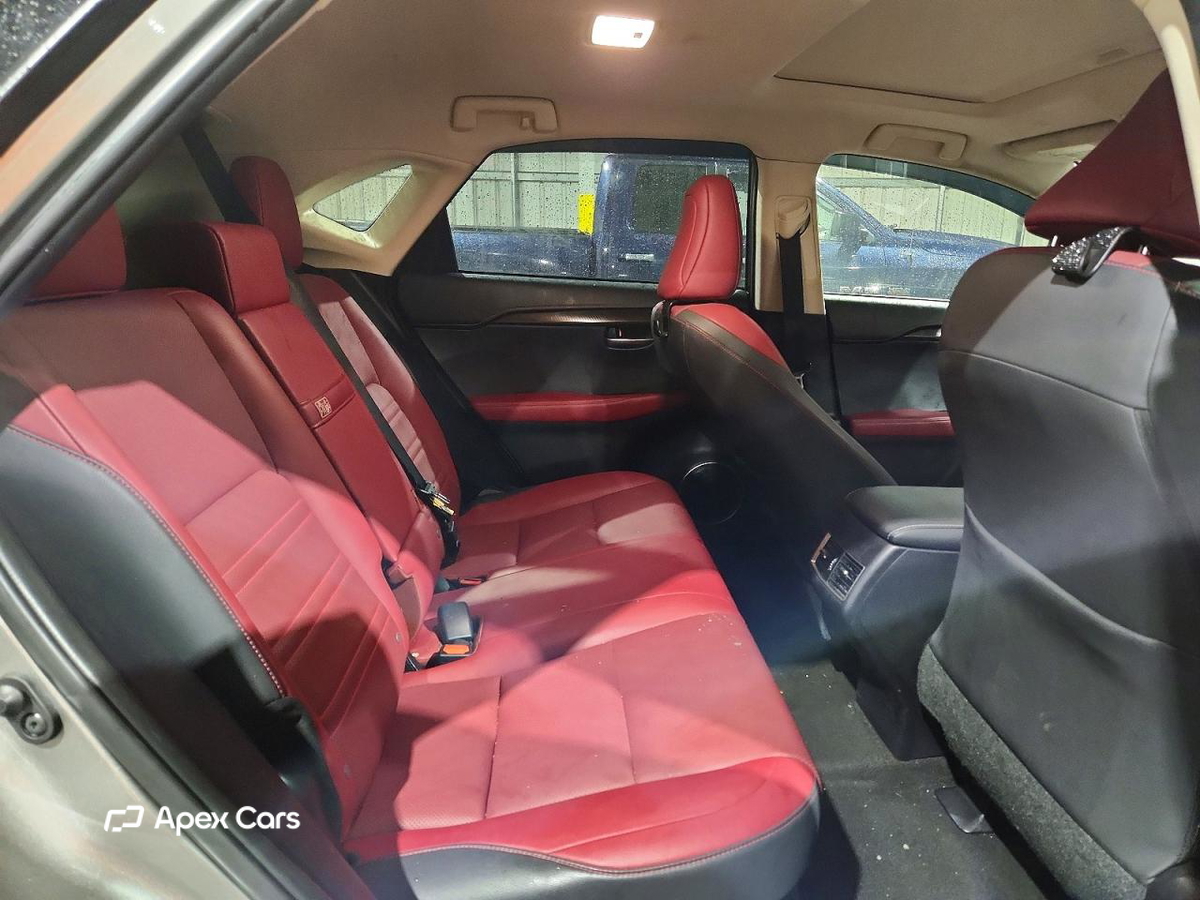 Lexus NX 2021