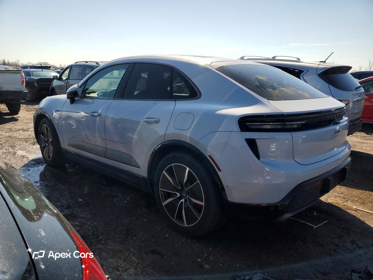 Porsche Macan 2025
