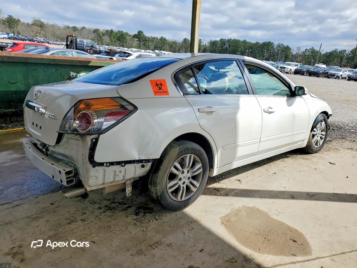 Nissan Altima 2012
