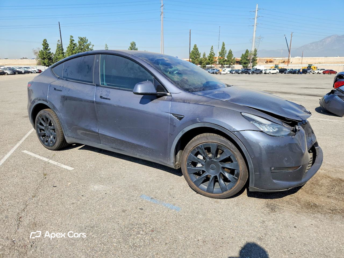 Tesla Model Y 2022
