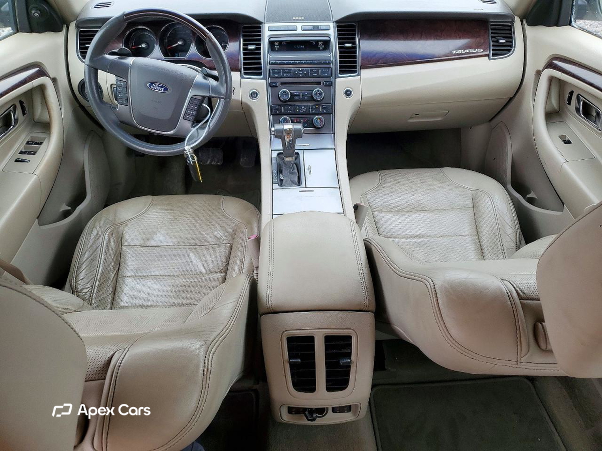 Ford Taurus 2011
