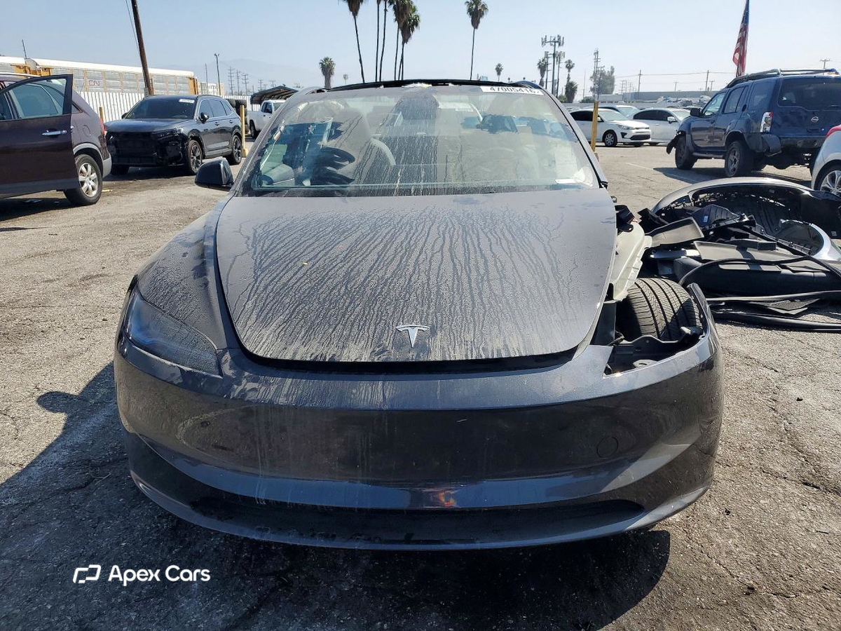 Tesla Model 3 2025