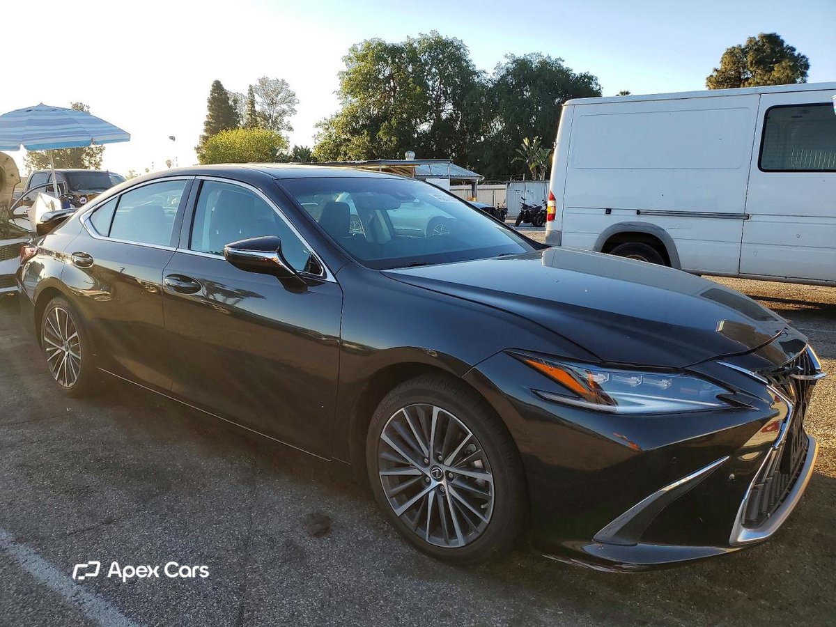 Lexus ES 2024