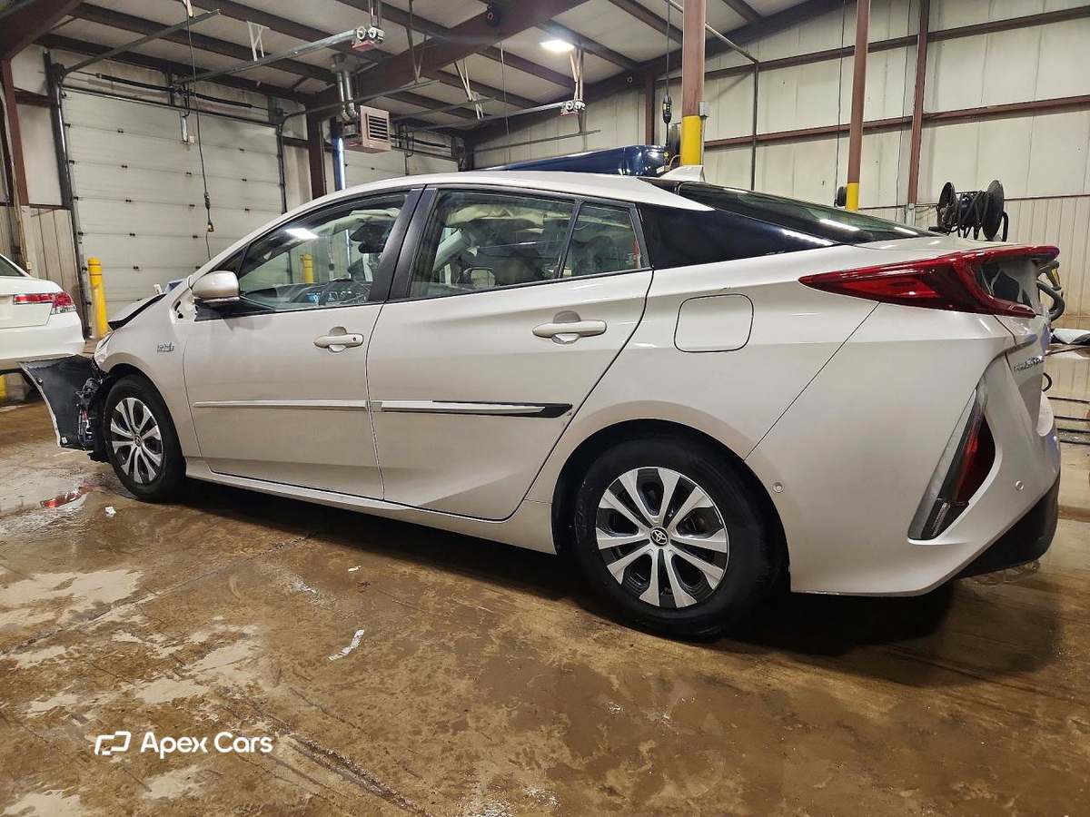Toyota Prius 2021