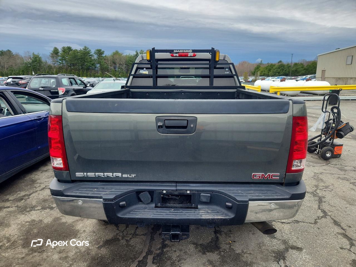 GMC Sierra 2011