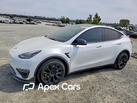 Tesla Model Y 2021 - Image 1 of 13
