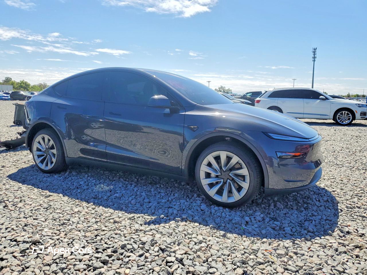 Tesla Model Y 2026