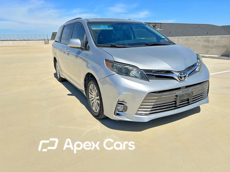 Toyota Sienna 2017 - Image 1 of 15