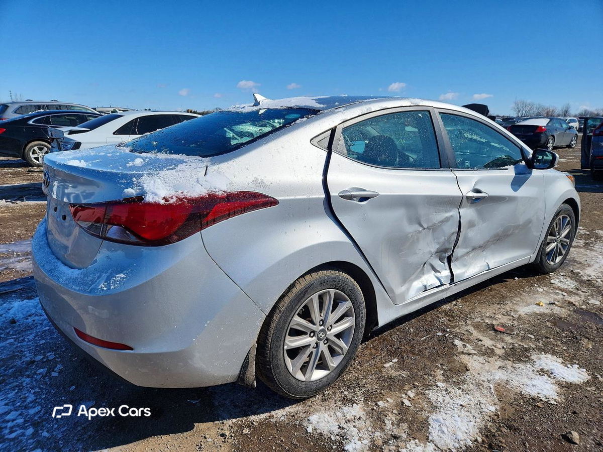 Hyundai Elantra 2015