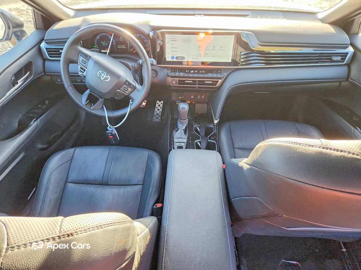 Toyota Camry 2025