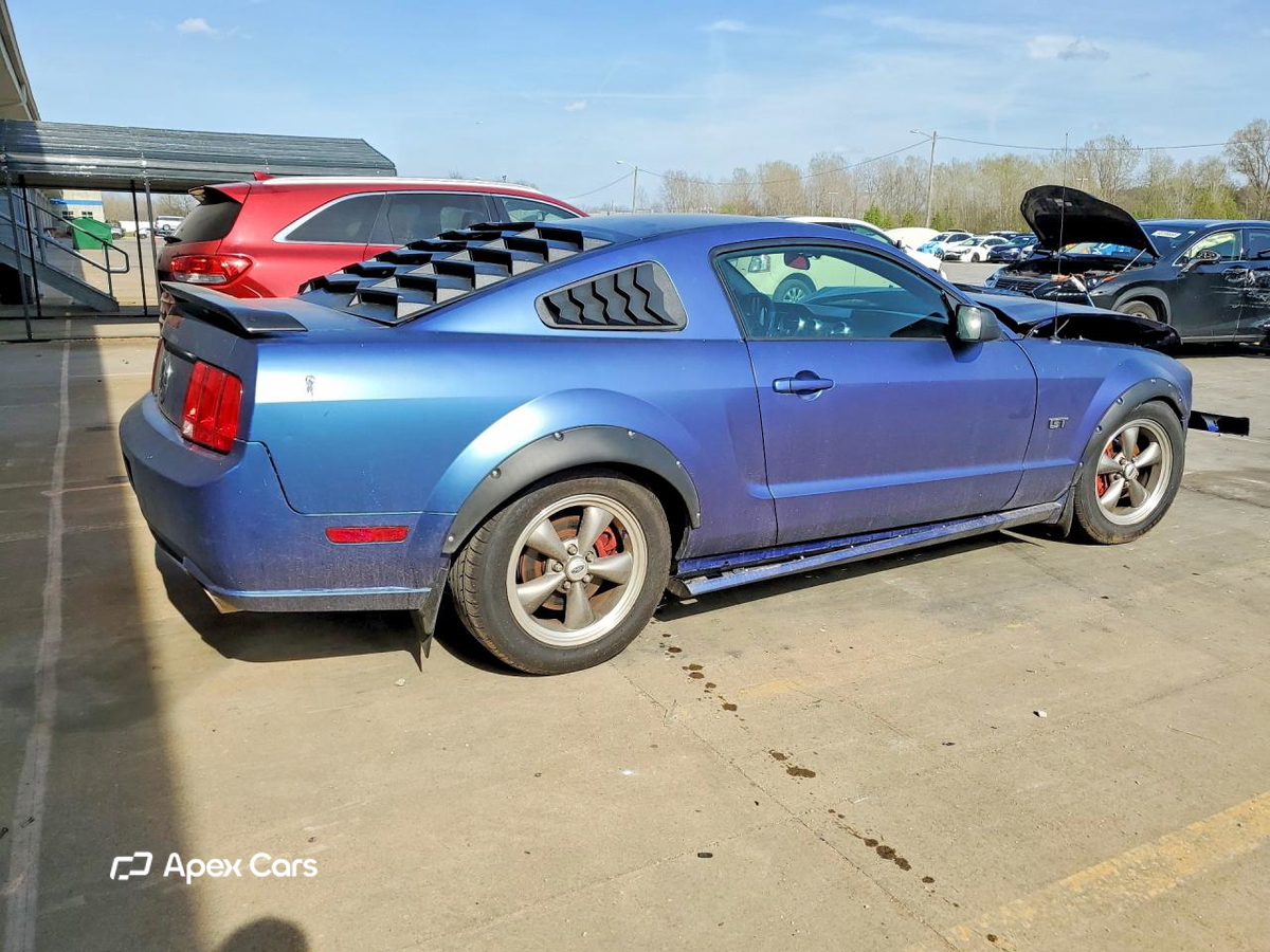 Ford Mustang 2005