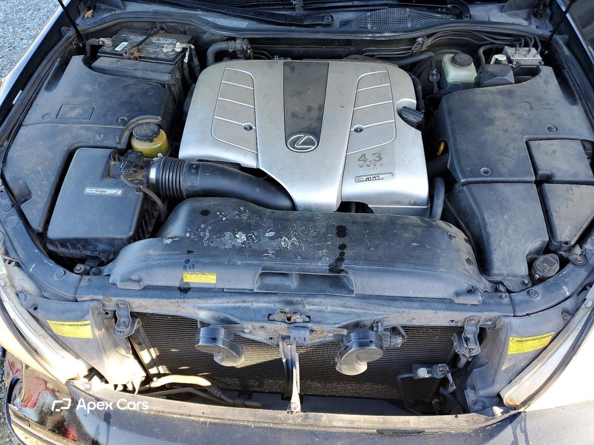 Lexus LS 2001