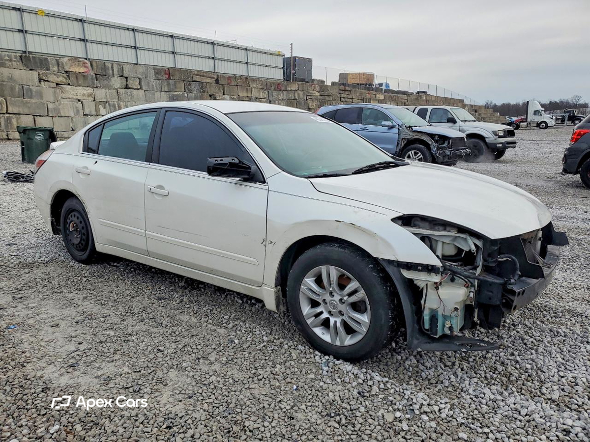 Nissan Altima 2012
