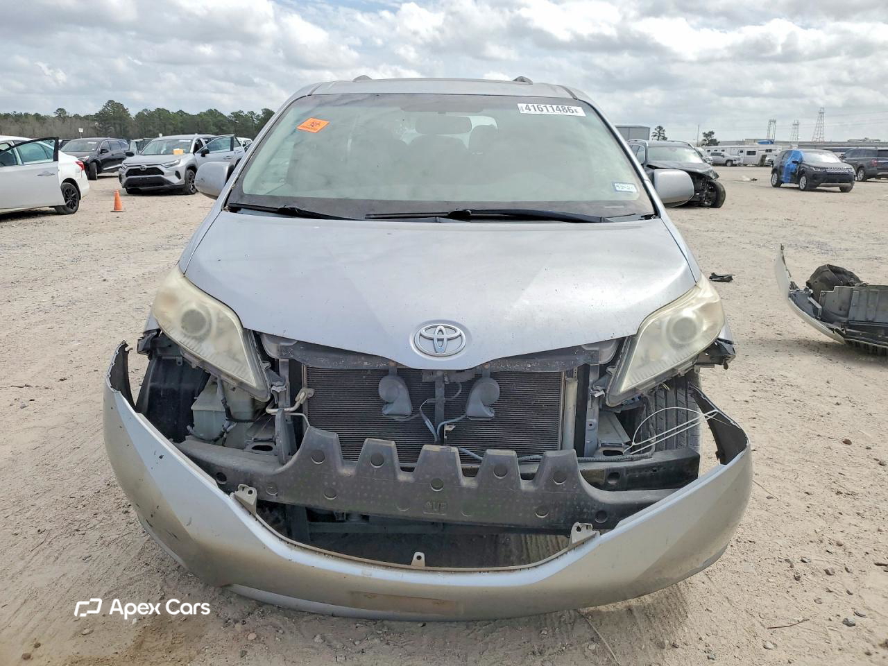 Toyota Sienna 2011