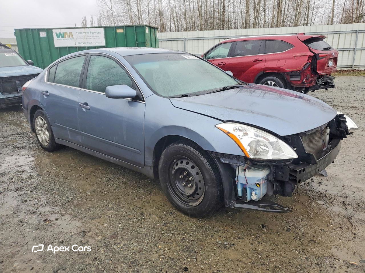 Nissan Altima 2012