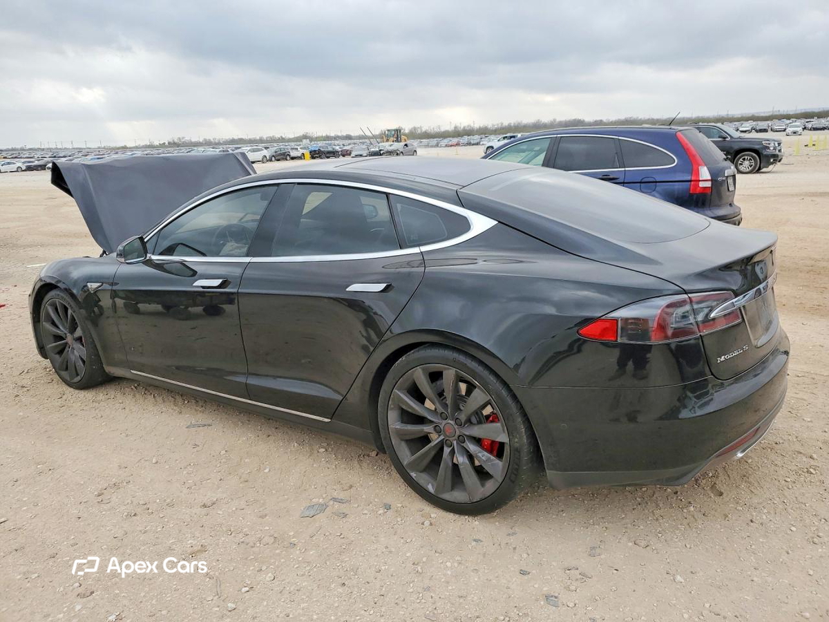 Tesla Model S 2014