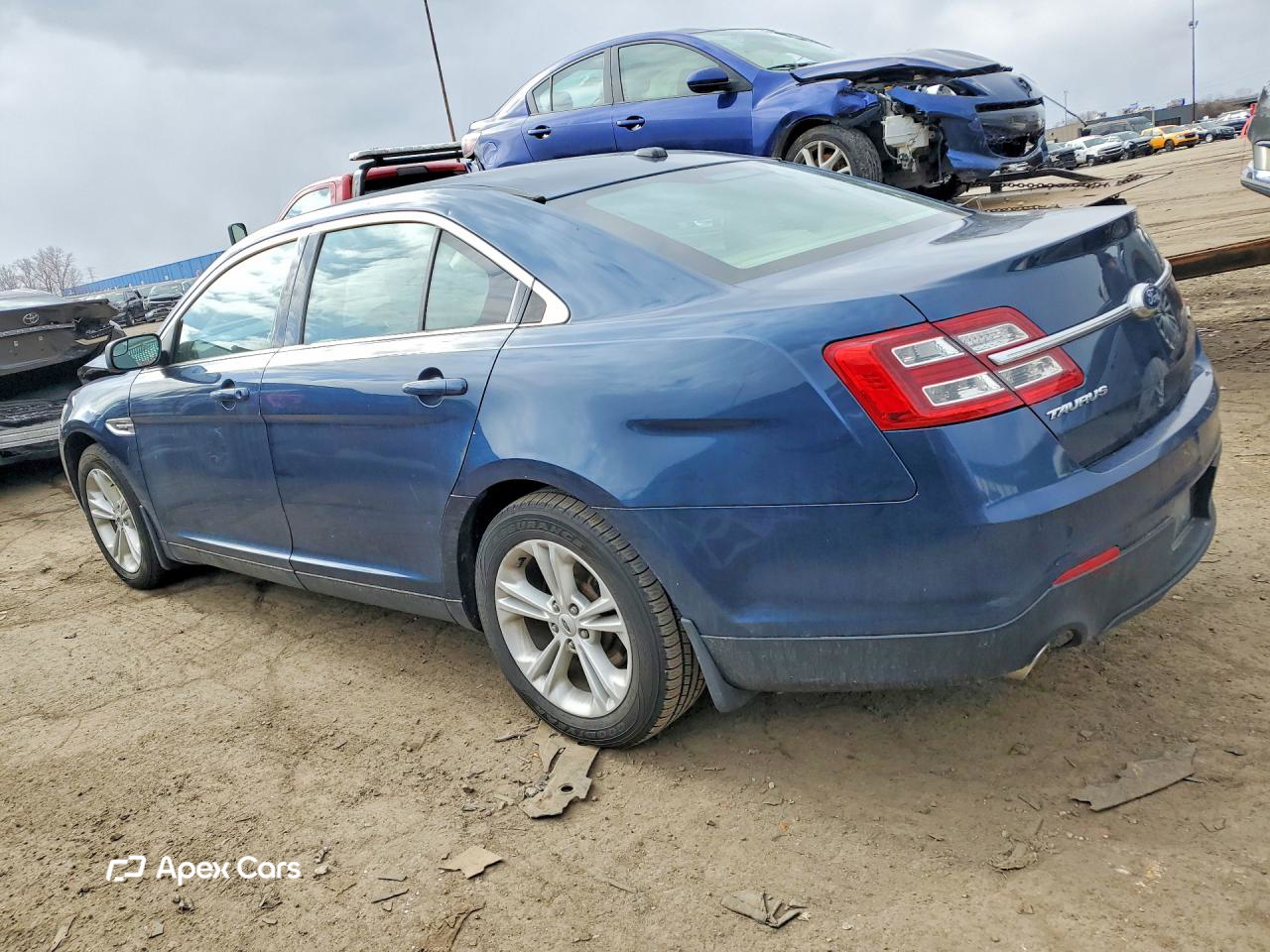 Ford Taurus 2016