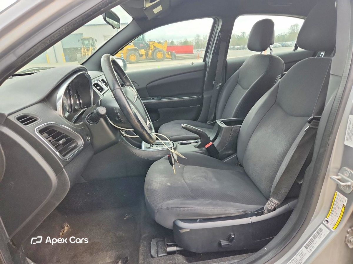 Chrysler 200 2013