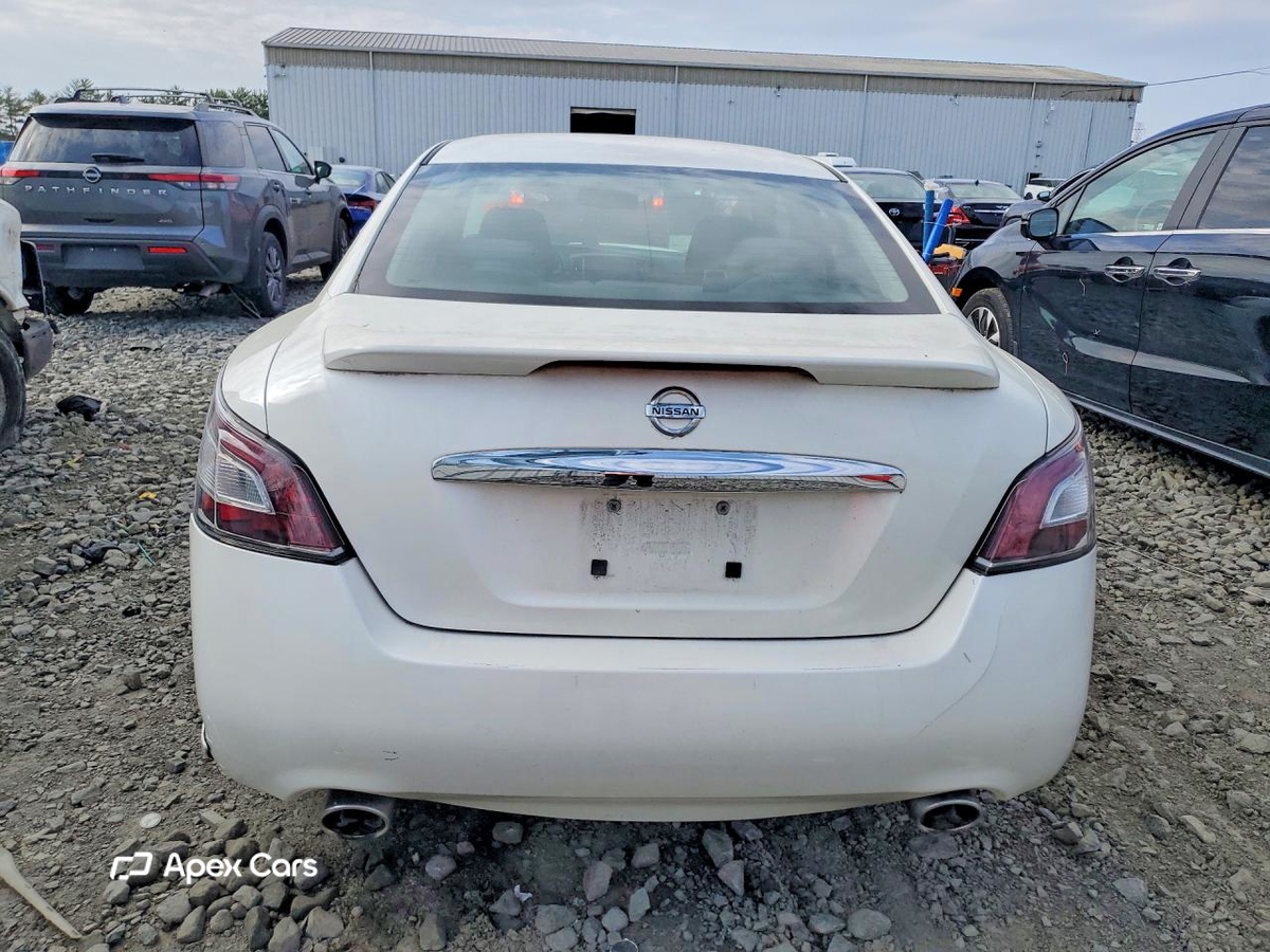 Nissan Maxima 2012