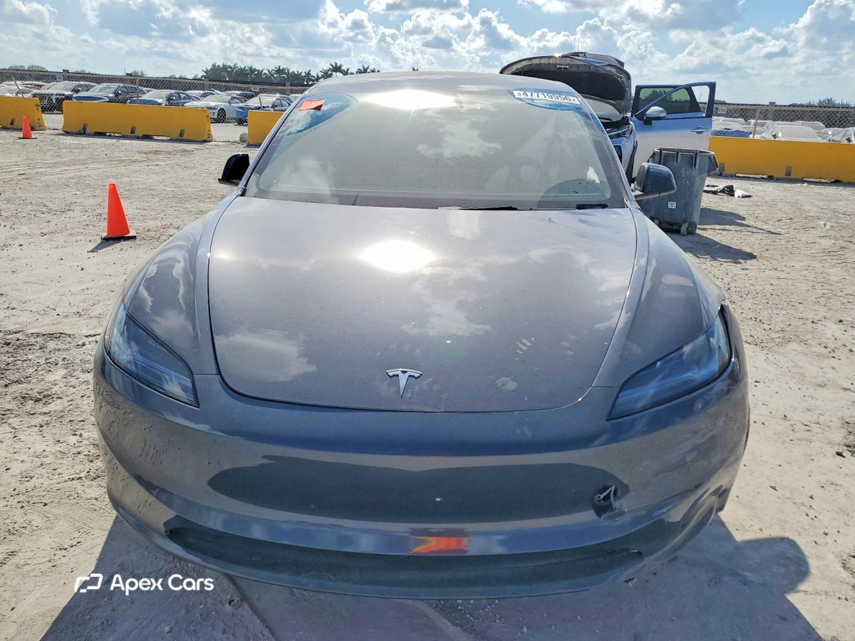 Tesla Model 3 2025