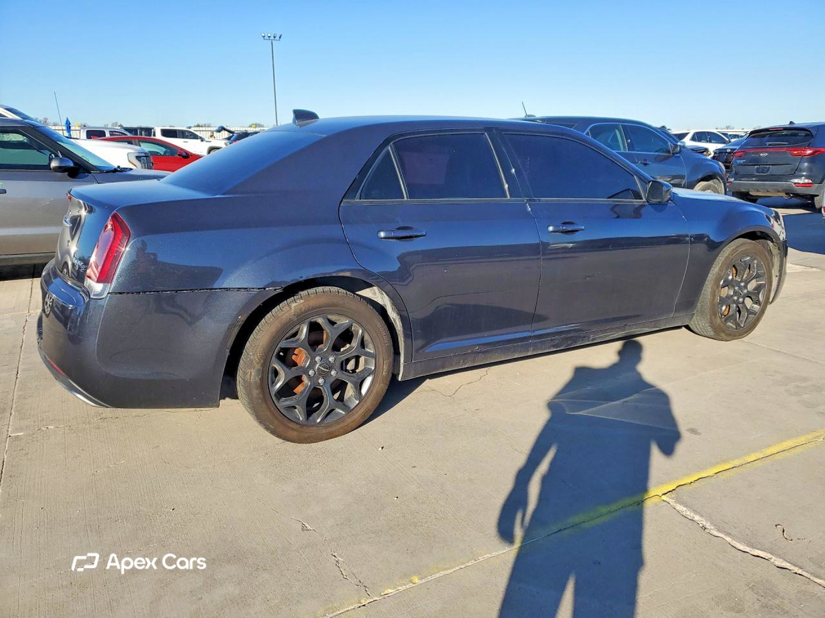 Chrysler 300 2019