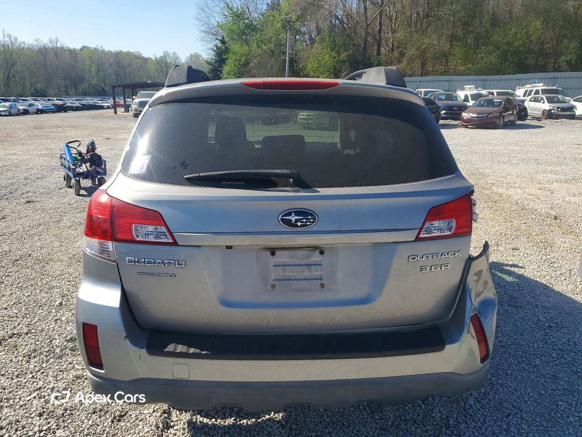 Subaru Outback 2011