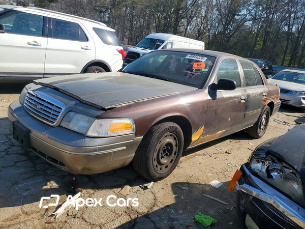 Ford Crown Victoria 2003 - Image 1 of 12