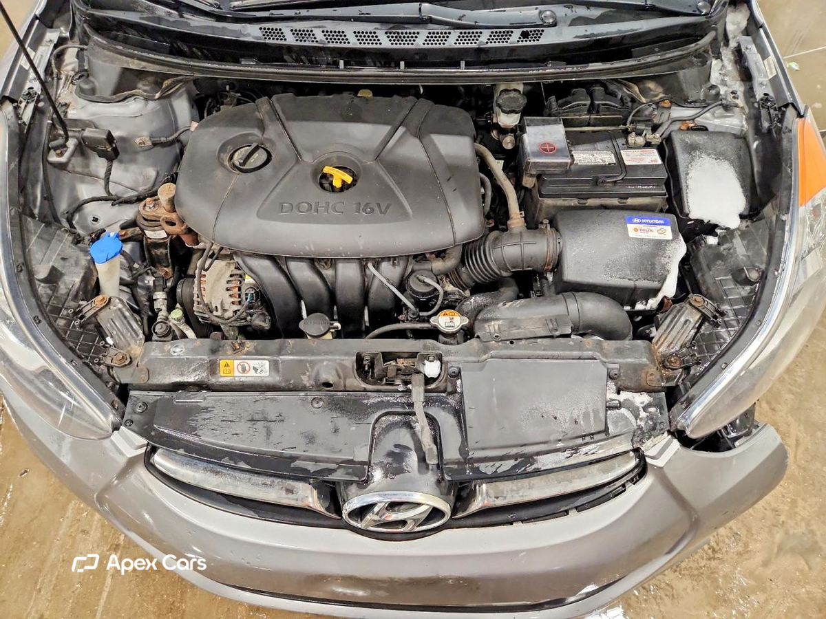 Hyundai Elantra 2012