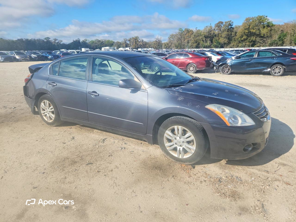 Nissan Altima 2011
