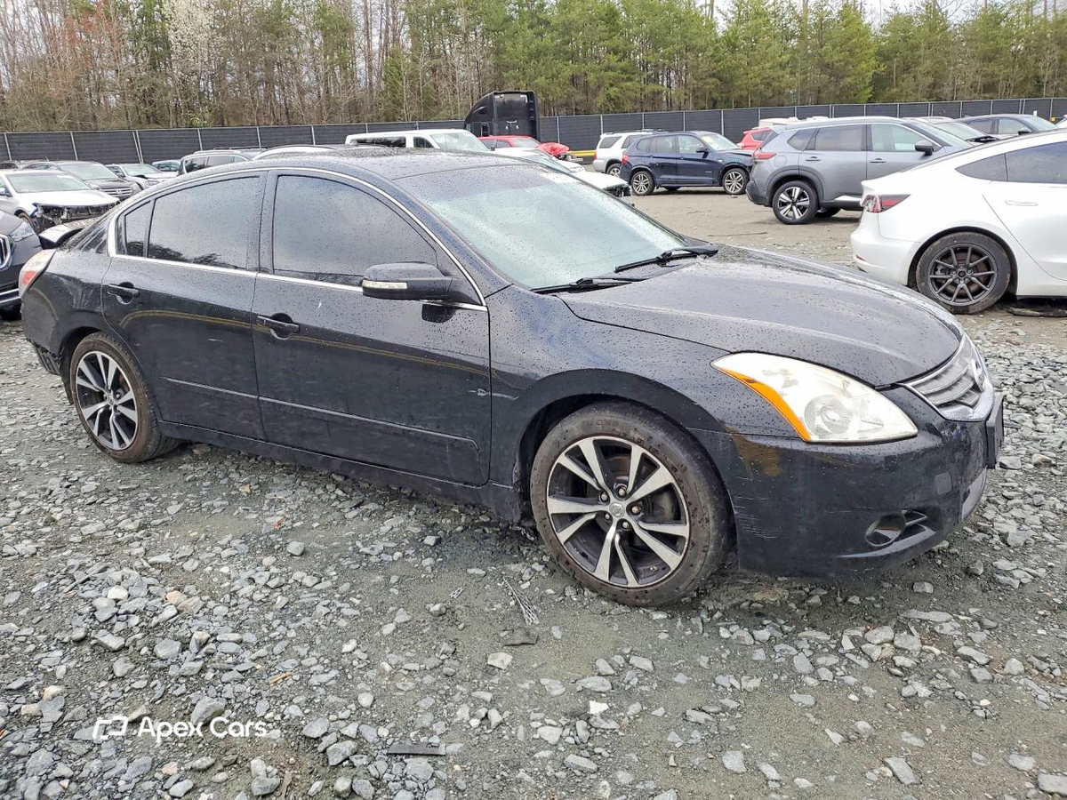 Nissan Altima 2012
