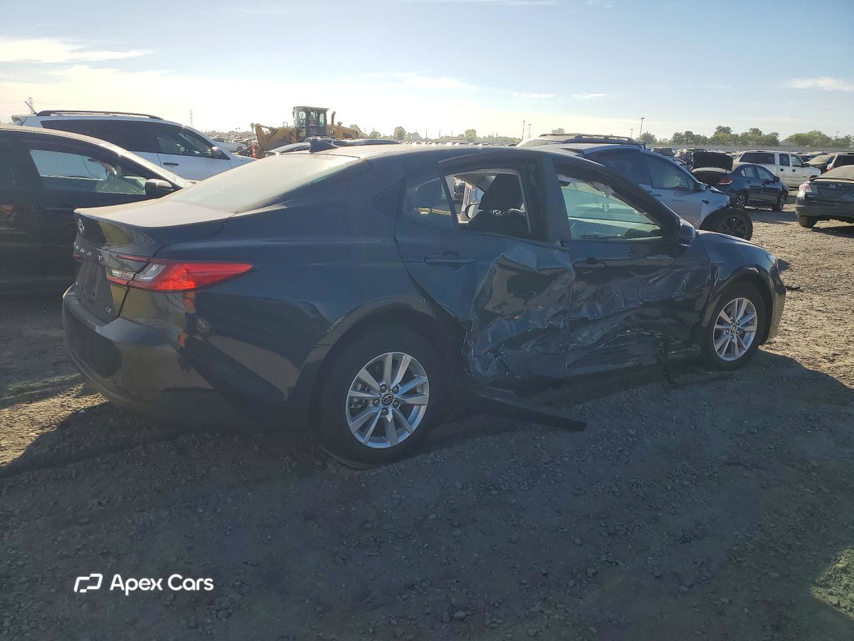 Toyota Camry 2025