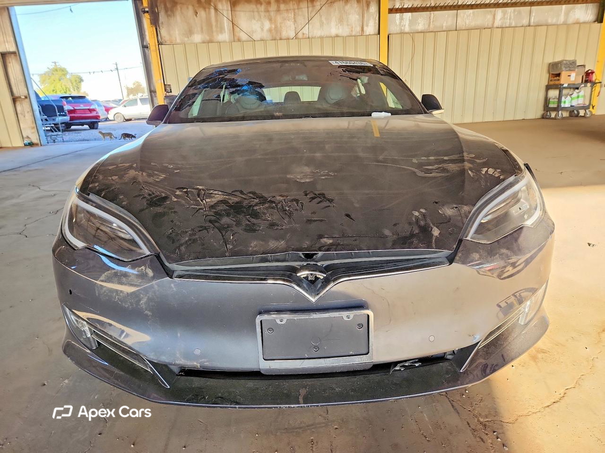 Tesla Model S 2018