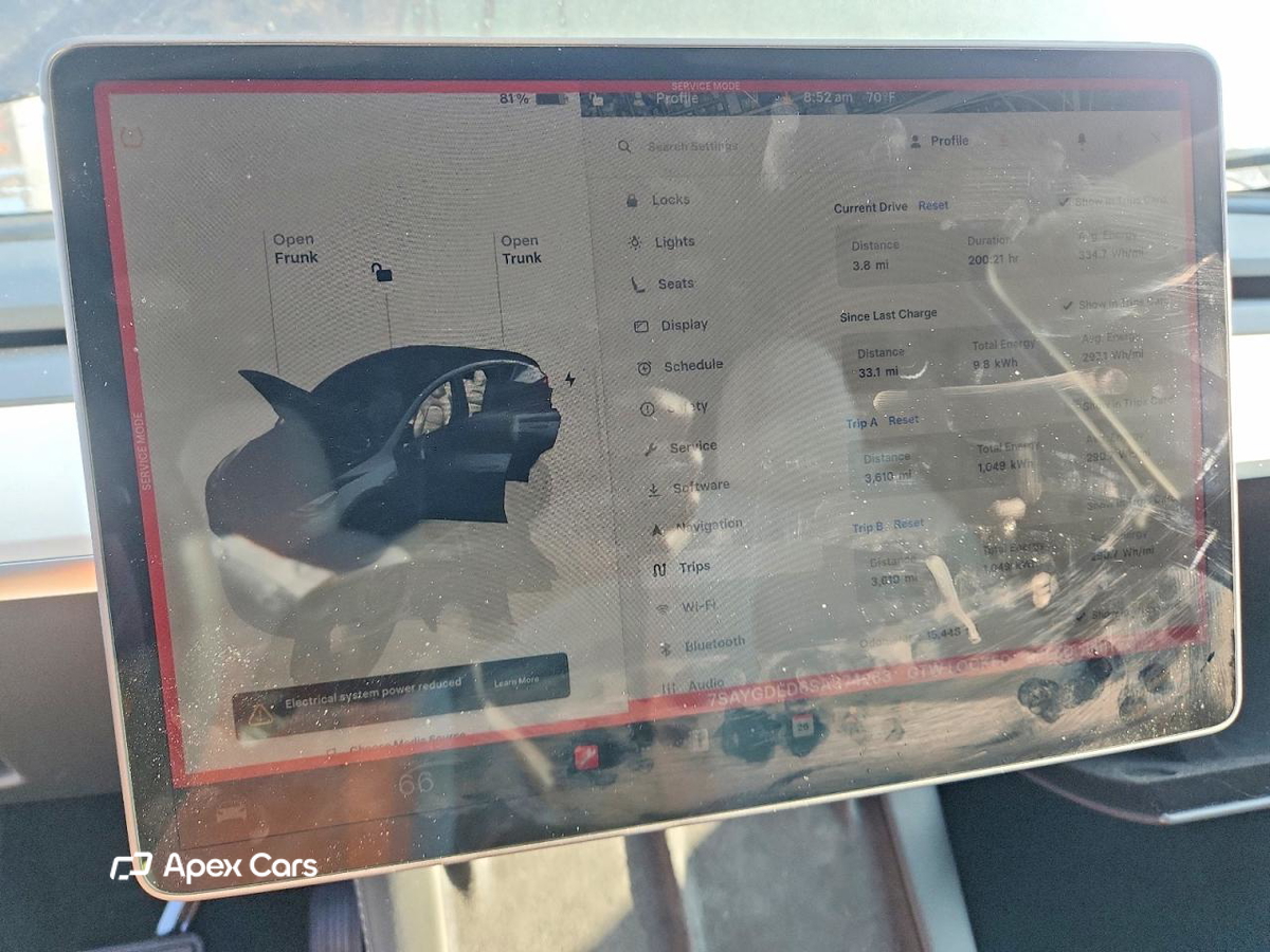 Tesla Model Y 2025