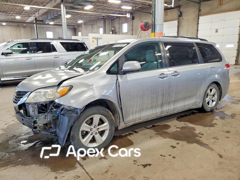 Toyota Sienna 2011 - Image 1 of 14