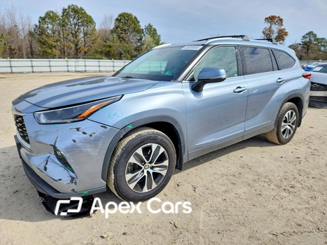 Toyota Highlander 2021 - Image 1 of 13