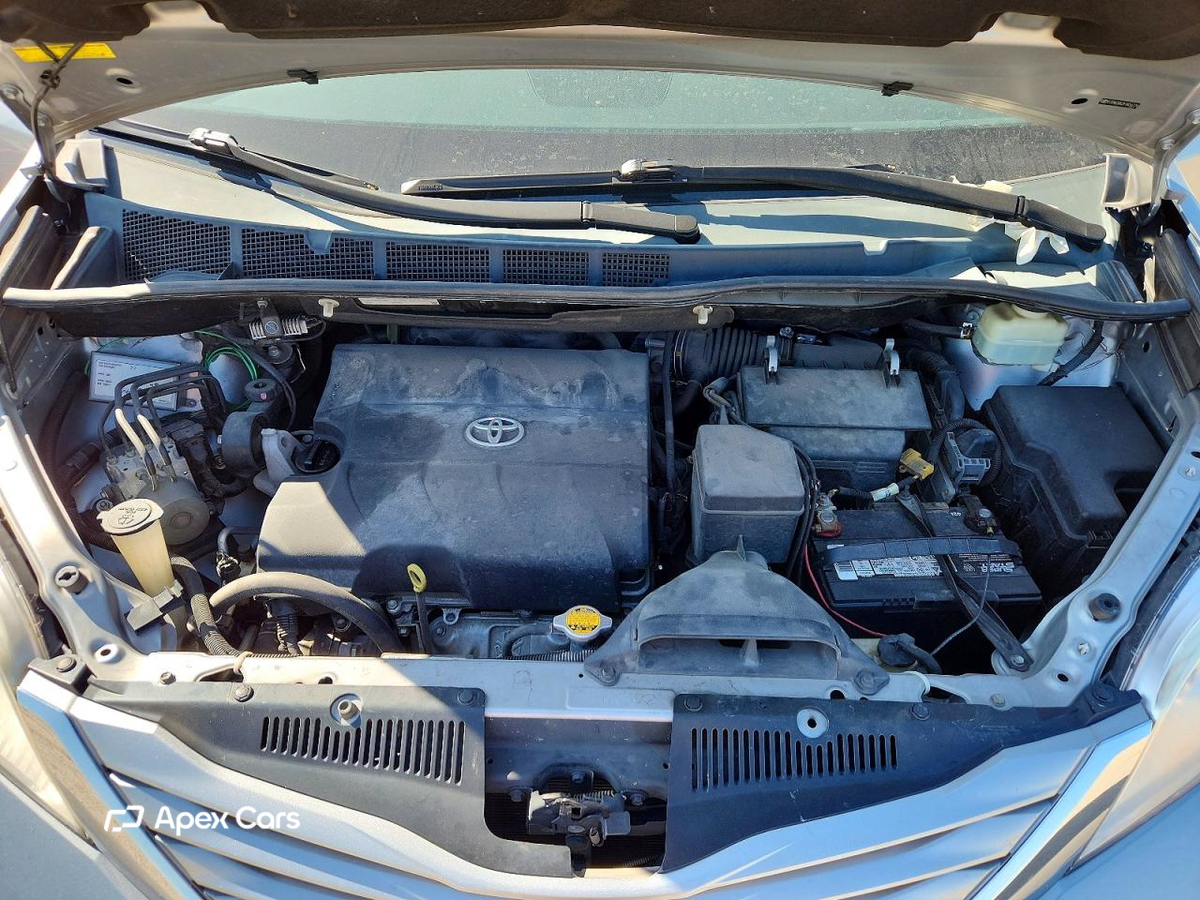 Toyota Sienna 2015