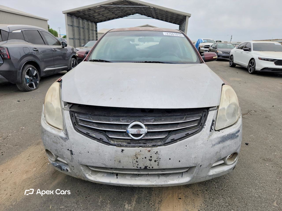 Nissan Altima 2011