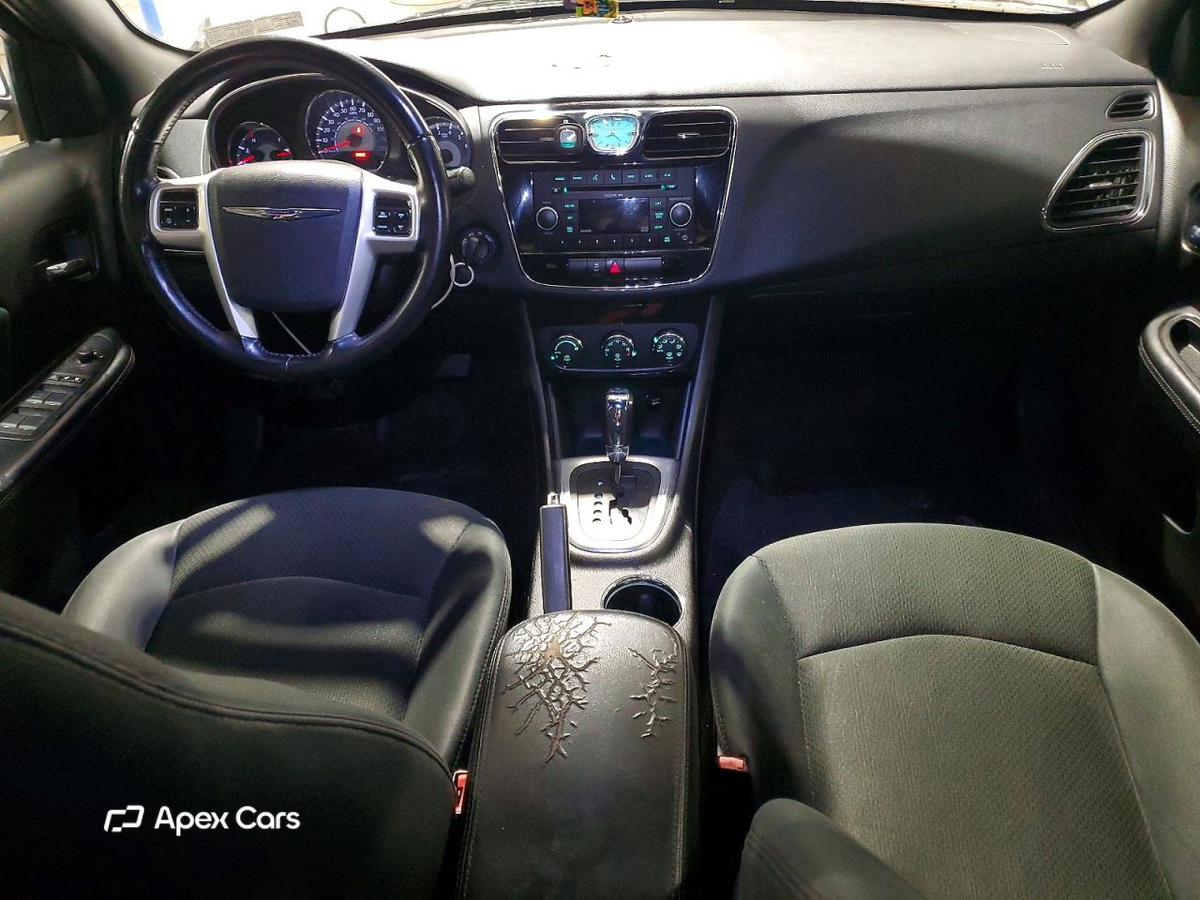 Chrysler 200 2011