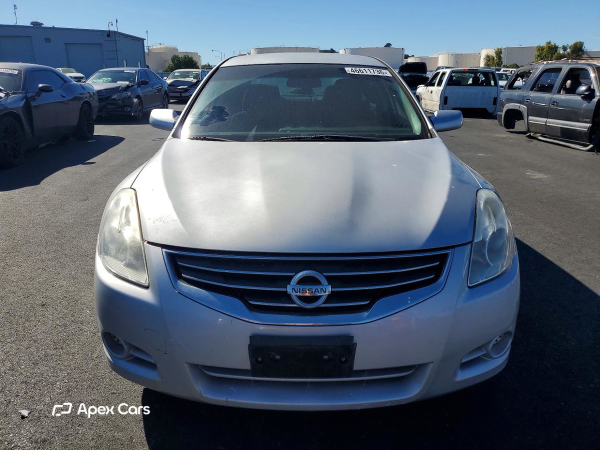 Nissan Altima 2012