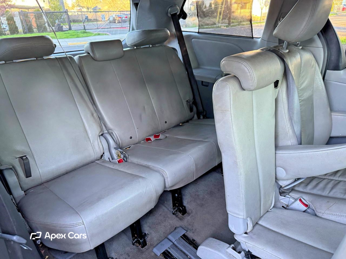 Toyota Sienna 2014