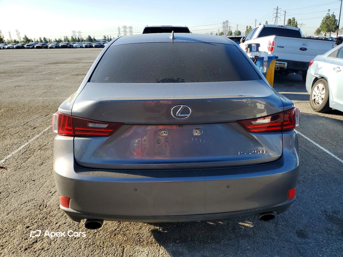 Lexus IS 2014