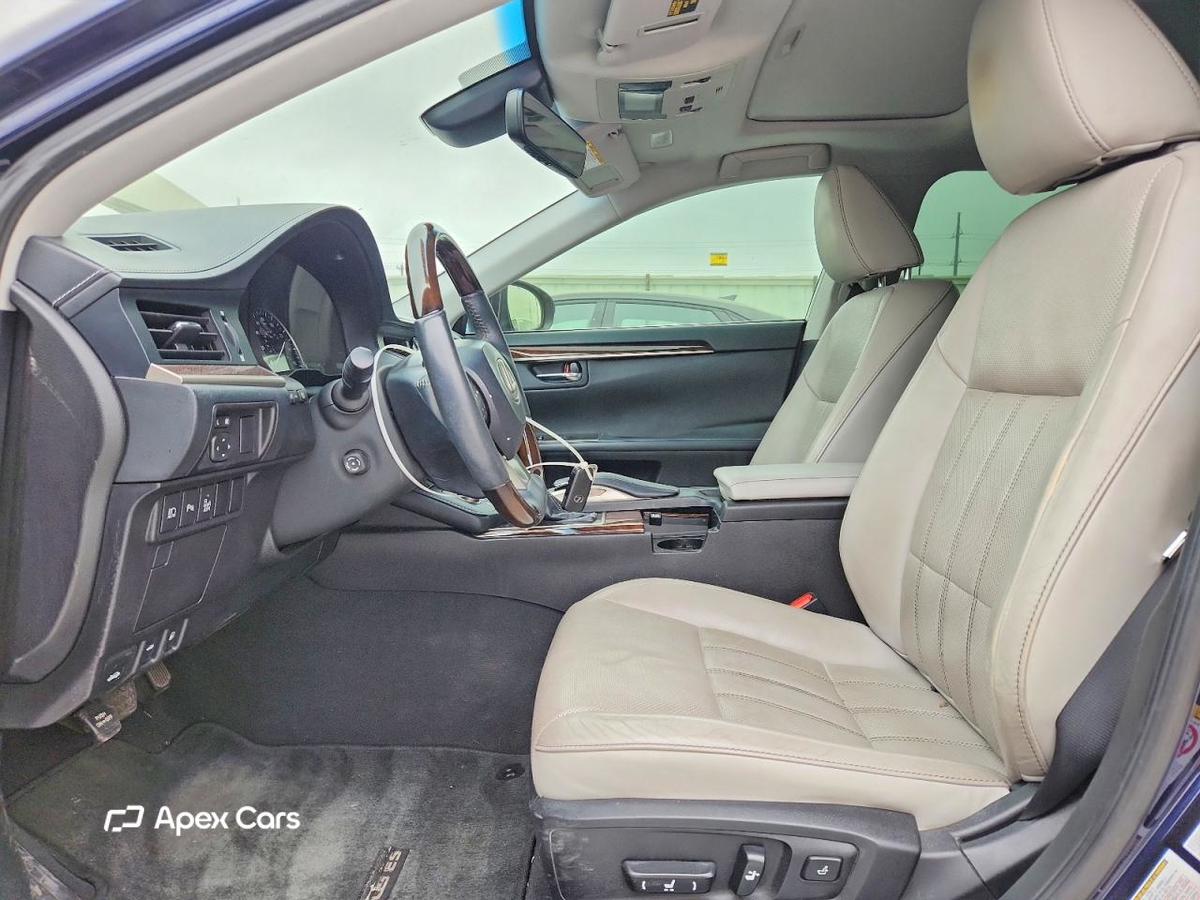 Lexus ES 2016