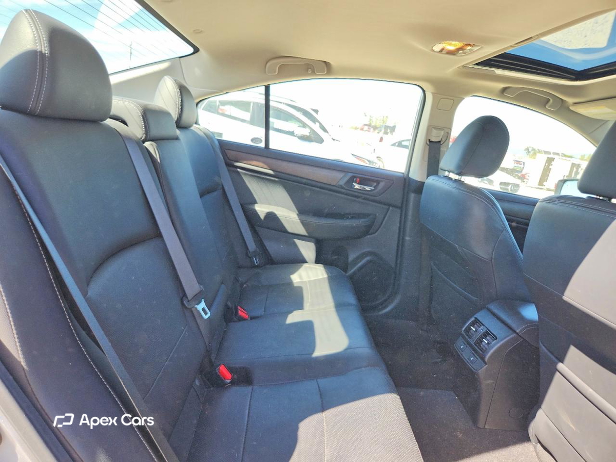 Subaru Legacy 2015