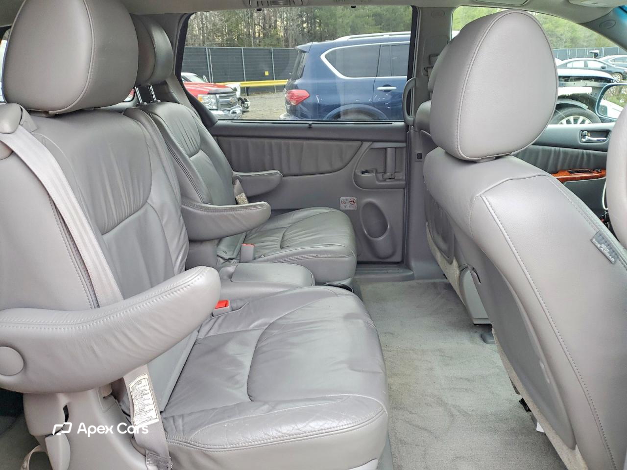 Toyota Sienna 2010
