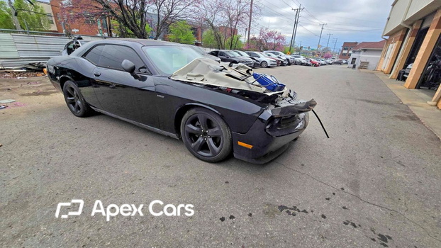 Dodge Challenger 2014 - Image 1 of 5