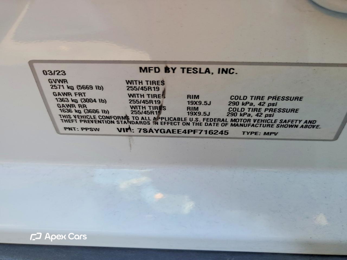 Tesla Model Y 2023