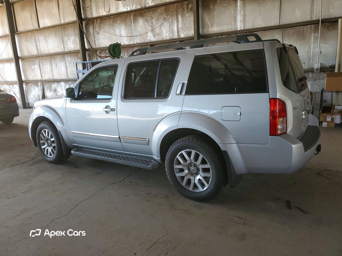 Nissan Pathfinder 2011